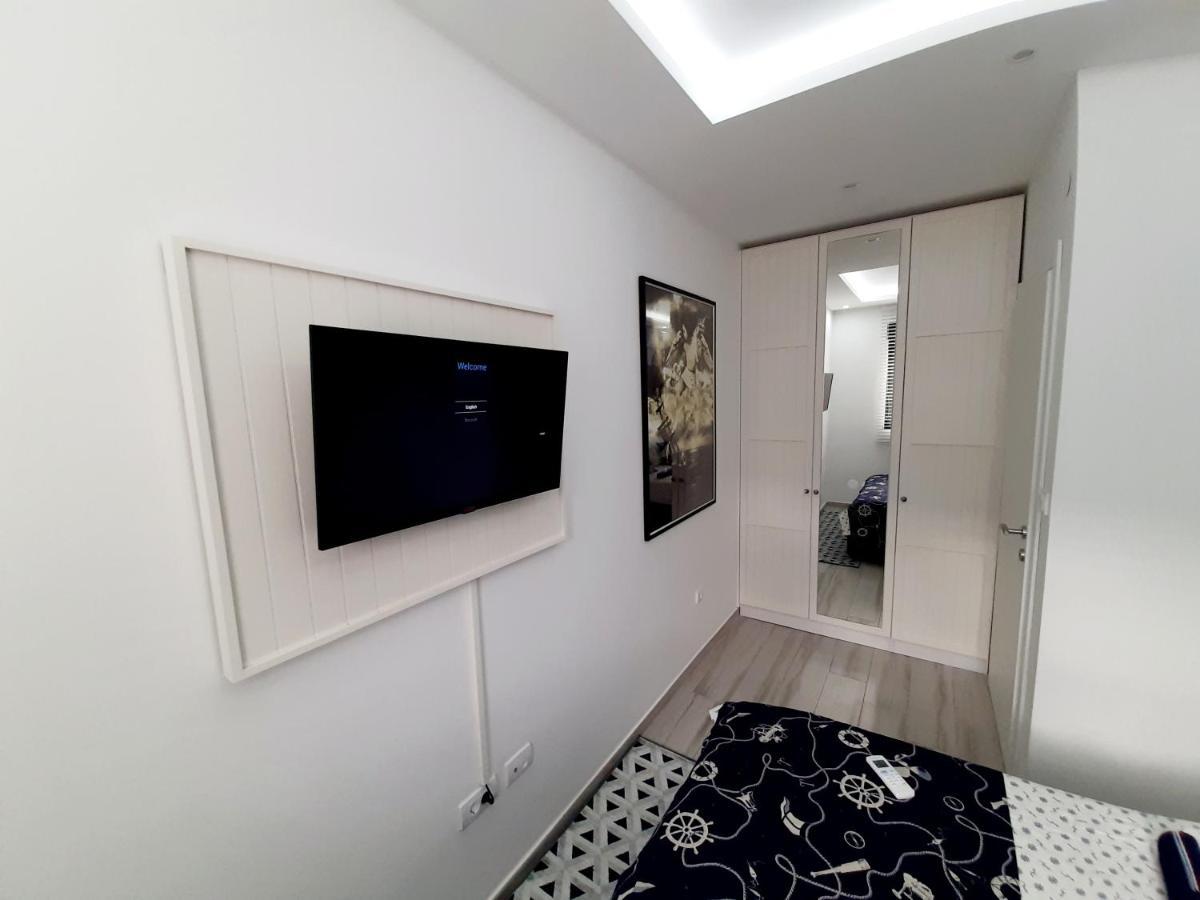 Maritimo Di Cattaro****Lux Apartment With Garage Buitenkant foto