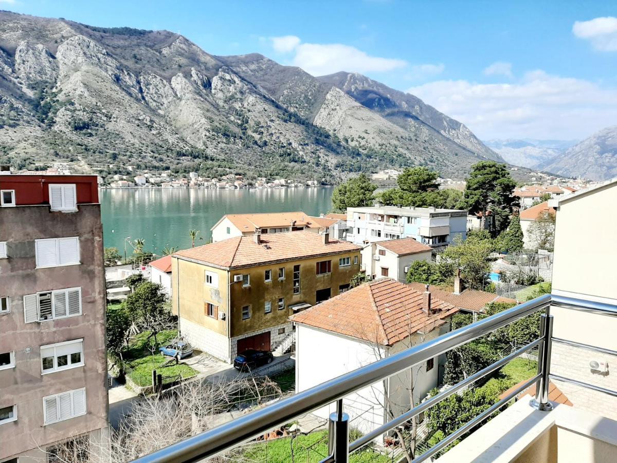 Maritimo Di Cattaro****Lux Apartment With Garage Buitenkant foto